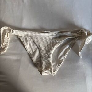 Elegant Cream Women's Bikini Bottoms
